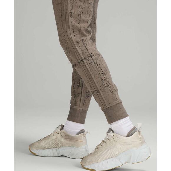 Lululemon Warm Down Jogger *7/8 Length in Thread Dye Rover Black, Size 0 - Picture 5 of 11